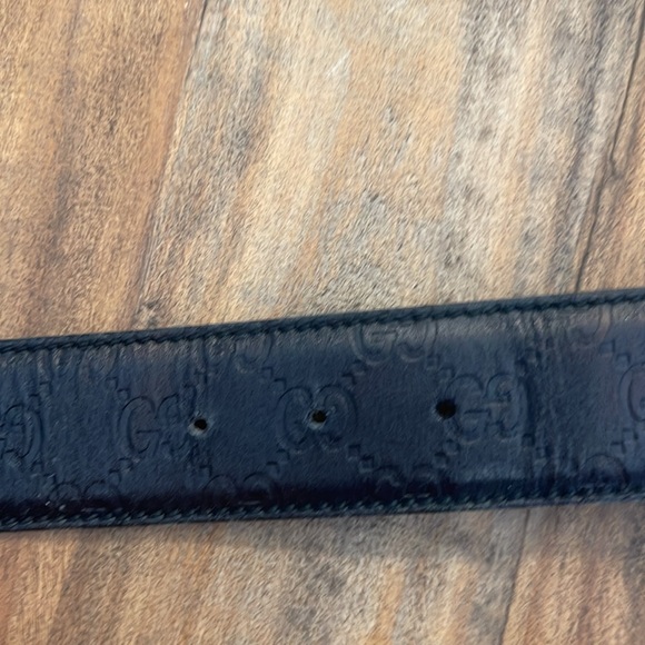 AUTHENTIC BLACK LEATHER GUCCI BELT - Picture 5 of 5
